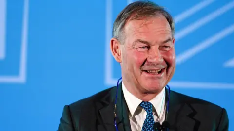 Rupert Lowe’s Restore Britain Refunds Crypto Donations Amid Scrutiny